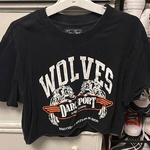 Darc Sport Wolves Club Graphic Cropped T-Shirt